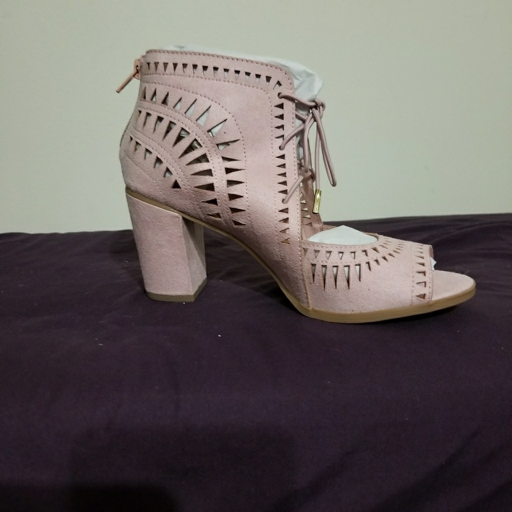 Pink - Picture 2 of 5